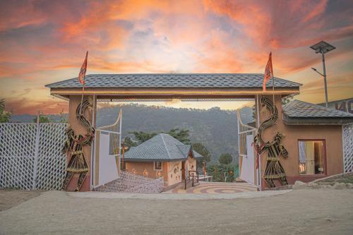 A Kasauli Ggaon By Echor